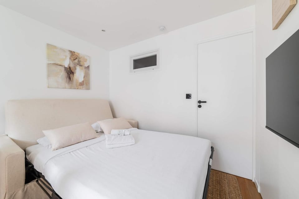 Appartement Les Lilas Proche Paris Confort Calme Apartment in Paris