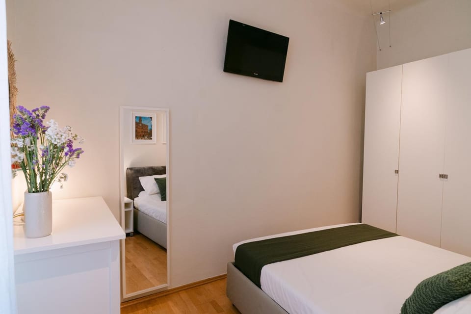 Bedroom, wardrobe