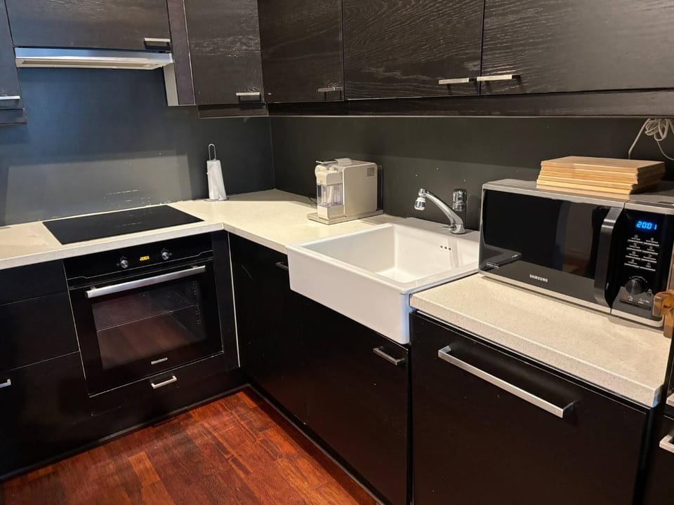 microwave, oven, kitchen