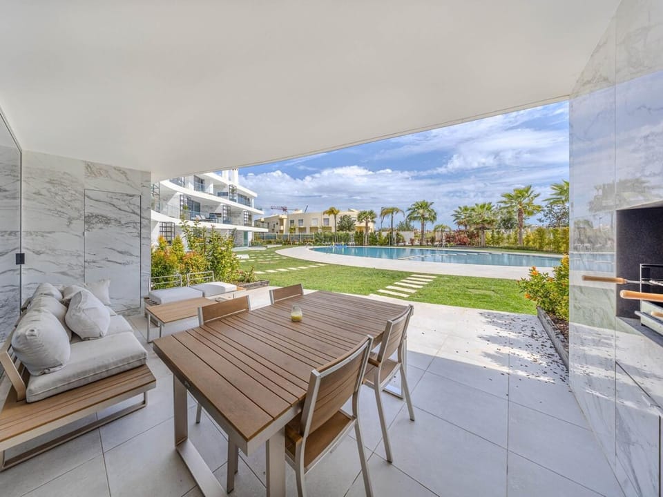 Lakes24 Infinity - 2 Bedrooms Apt Apartment in Quarteira