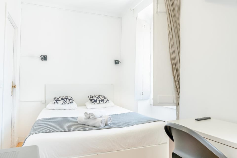 Suites - Elevador da Bica Vacation rental in Lisbon
