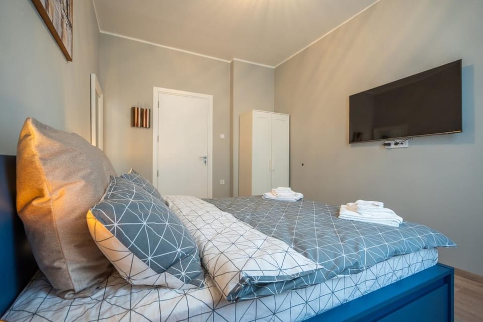 Luxurious and Comfy room with TOP Location Apartment in Sofia