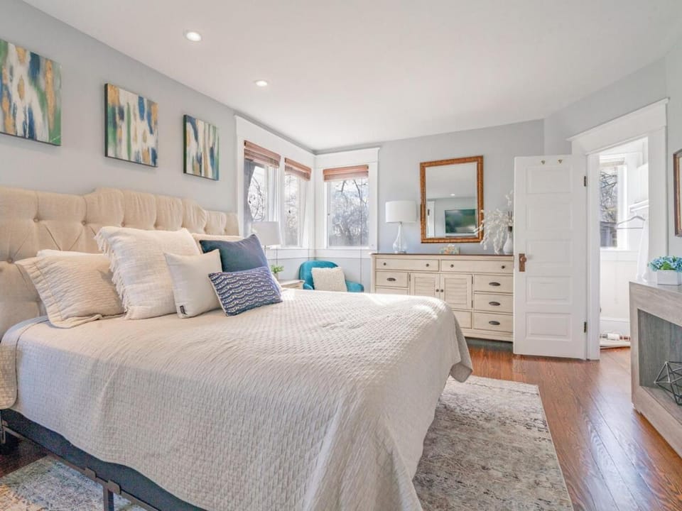 Historic Home with King Bed House in High Point