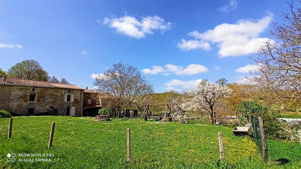 Property building, Natural landscape, Garden, Garden, Garden view