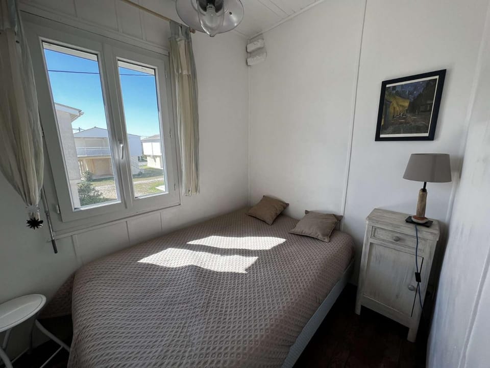 AIG 68 – Chalet en rangée 7 – Gruissan – 9 personnes Chalet in Gruissan