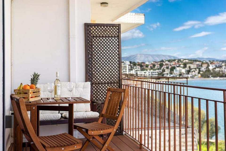 Ioli Seafront Hideaway by Porto Rafti Marina Apartment in East Attica Regional Unit, Greece