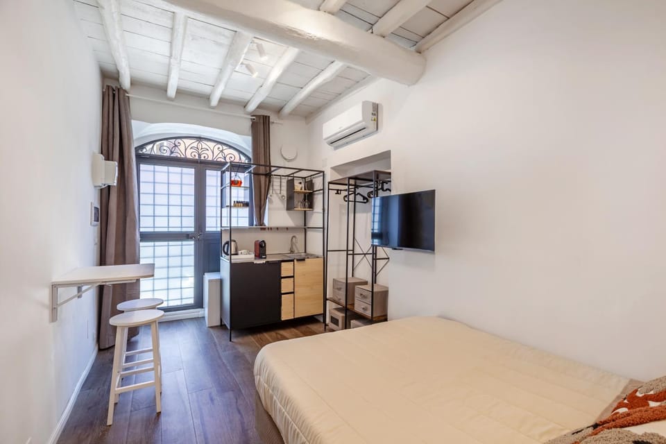 Communal lounge/ TV room, Bed, TV and multimedia, Kitchen or kitchenette, Living room