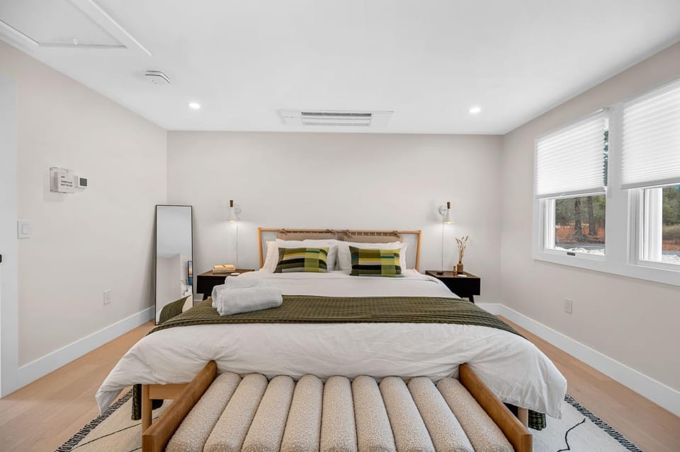 Bed, Bedroom
