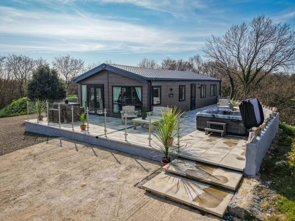 Carn Springs Lodge - 3 Bed - Devonshire Dr - Tenby Chalet in Saint Florence