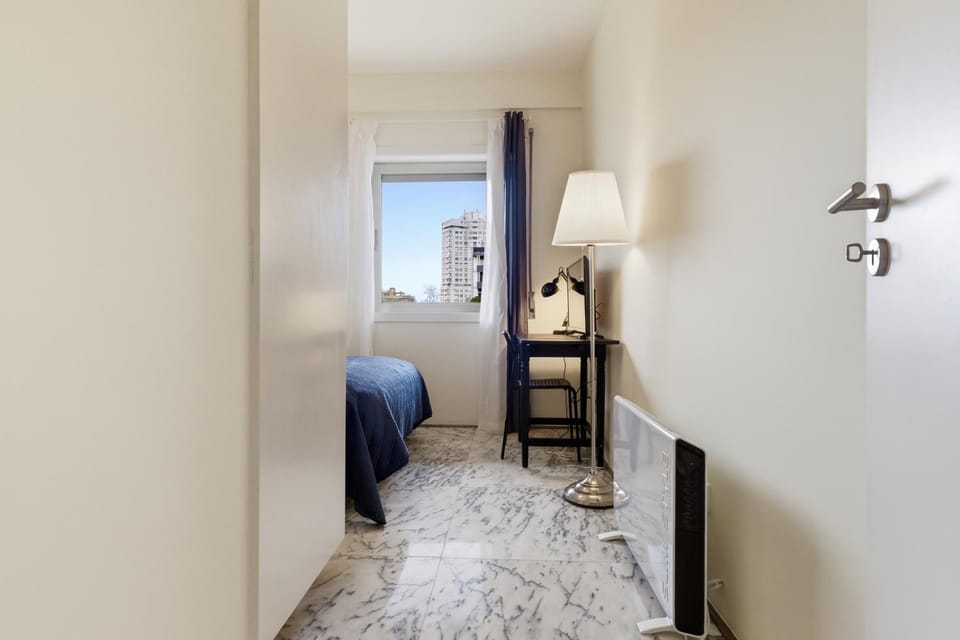 View (from property/room), Seating area, Bedroom, heating