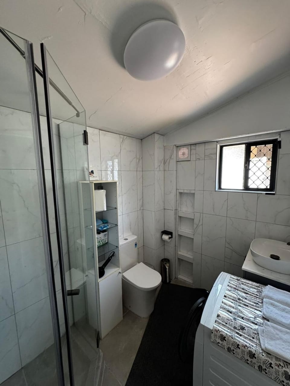 Shower, Toilet, Bathroom