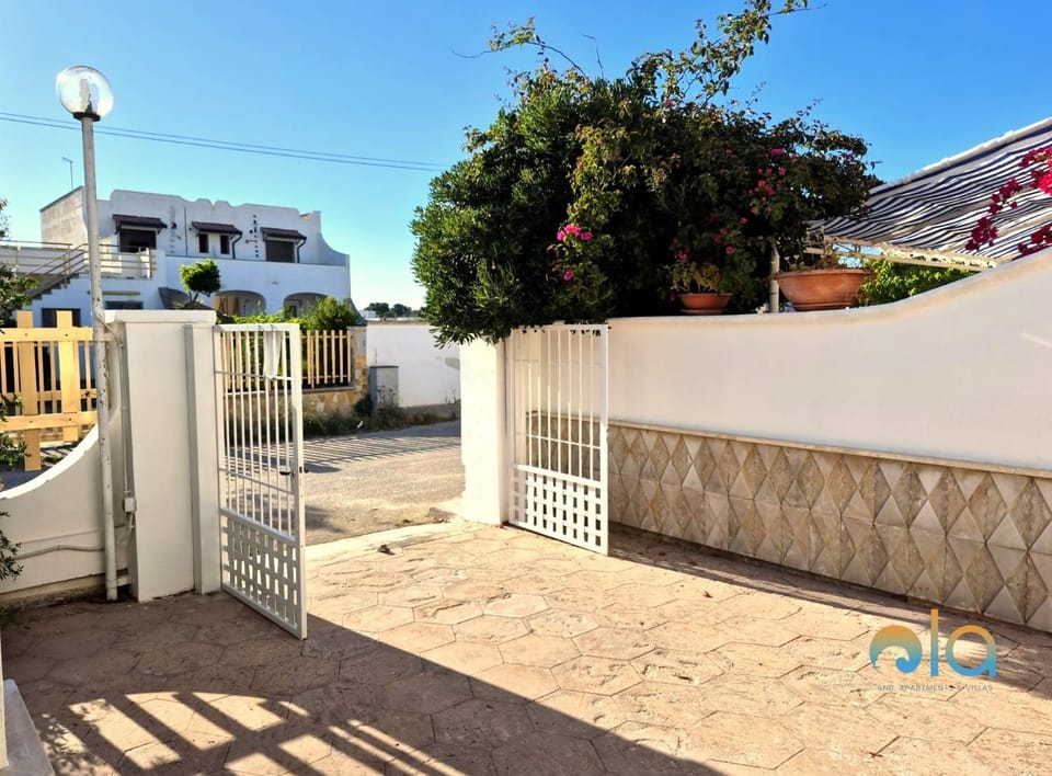 Villetta Albachiara con veranda House in Torre Lapillo