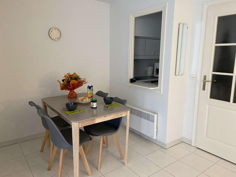FS280-645 Appt studio cabine 4 personnes FREJUS Cabin in Fréjus