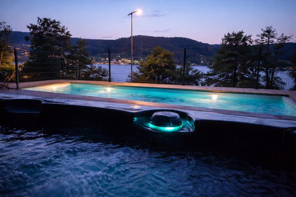 Night, Natural landscape, Mountain view, Swimming pool