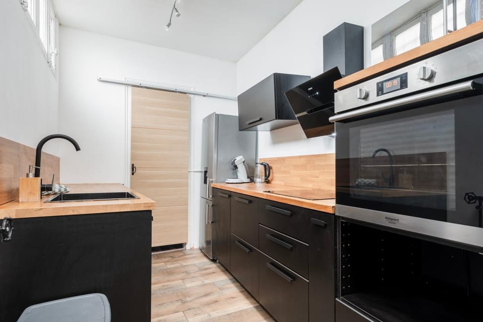 dishwasher, oven, pet friendly, stove, kitchen