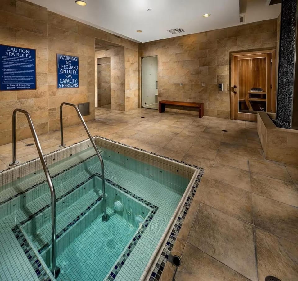 Hot Tub, Spa and wellness centre/facilities