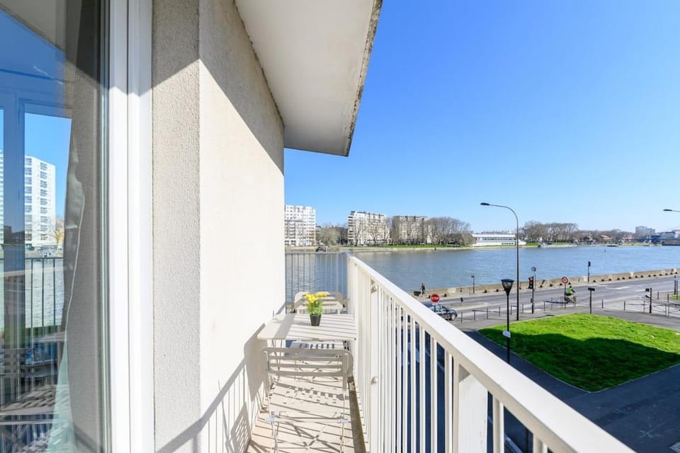 Le Navire - 15 Min de Paris et d'Orly - Vue SEINE Apartment in Vitry-sur-Seine