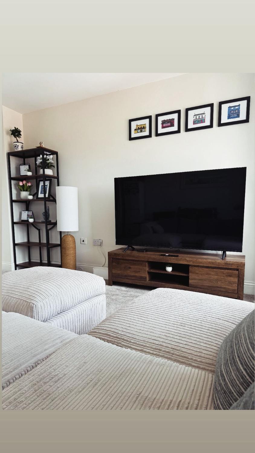 Galway City Townhouse 1 minute walk from everything Apartment in Galway