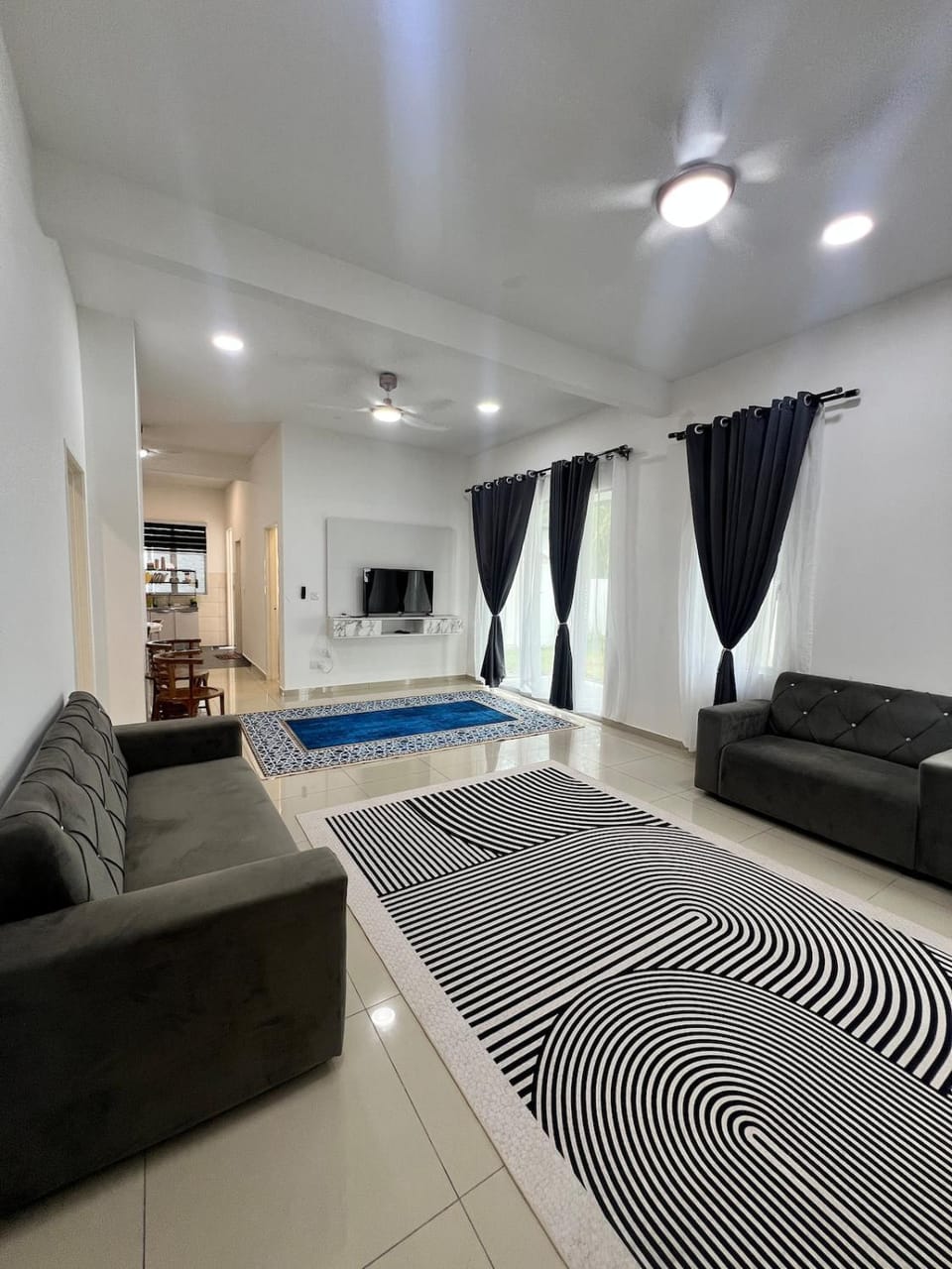 Communal lounge/ TV room