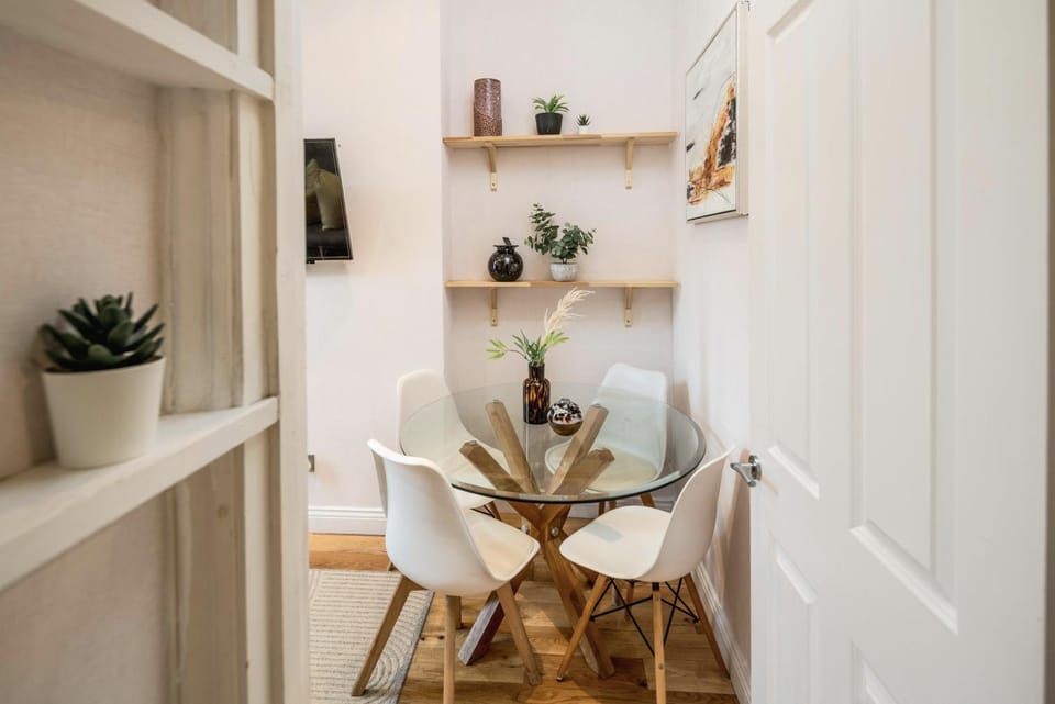 Comfy 2Beds at Shepherds Bush-Westfields Apartment in London