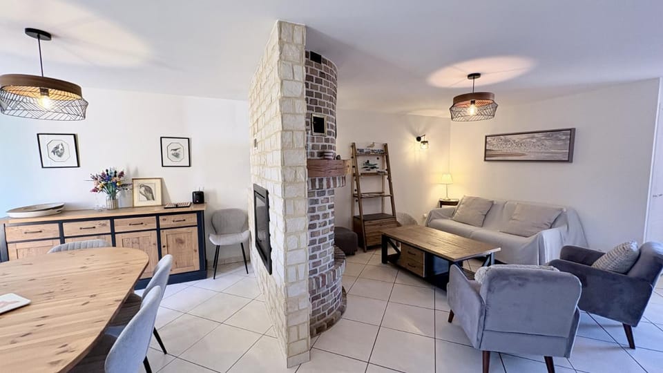 Le Vieux canal House in Le Crotoy