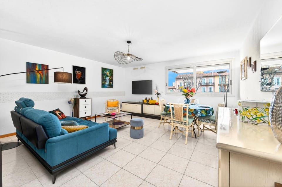 Royal Monceau Menton, plein centre, terrasse Apartment in Menton