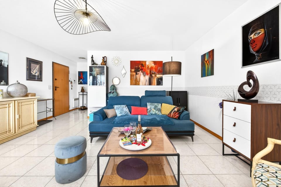 Royal Monceau Menton, plein centre, terrasse Apartment in Menton