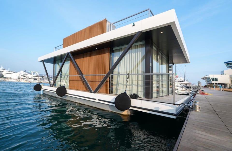 Property building, Day