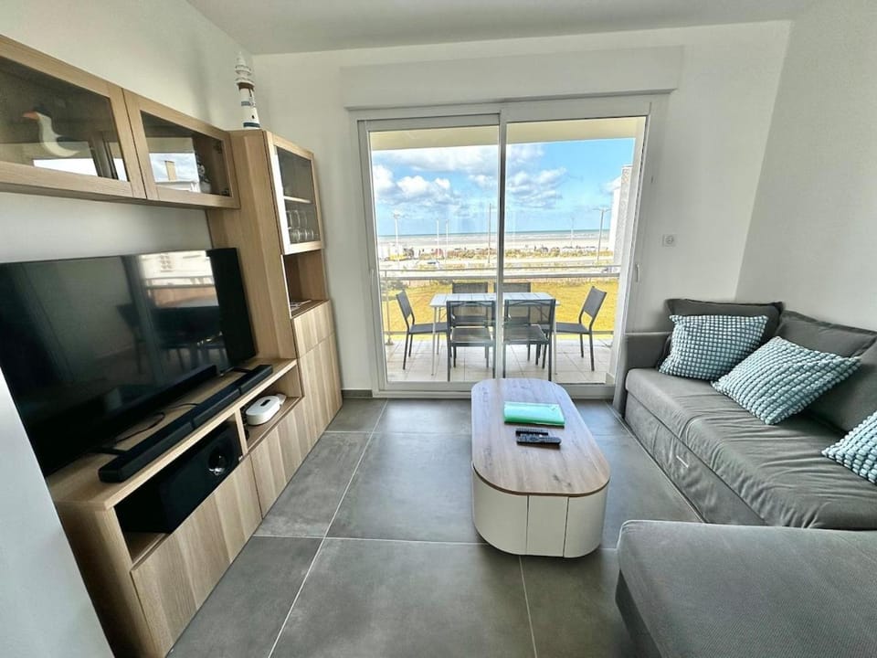 Living room, Sea view