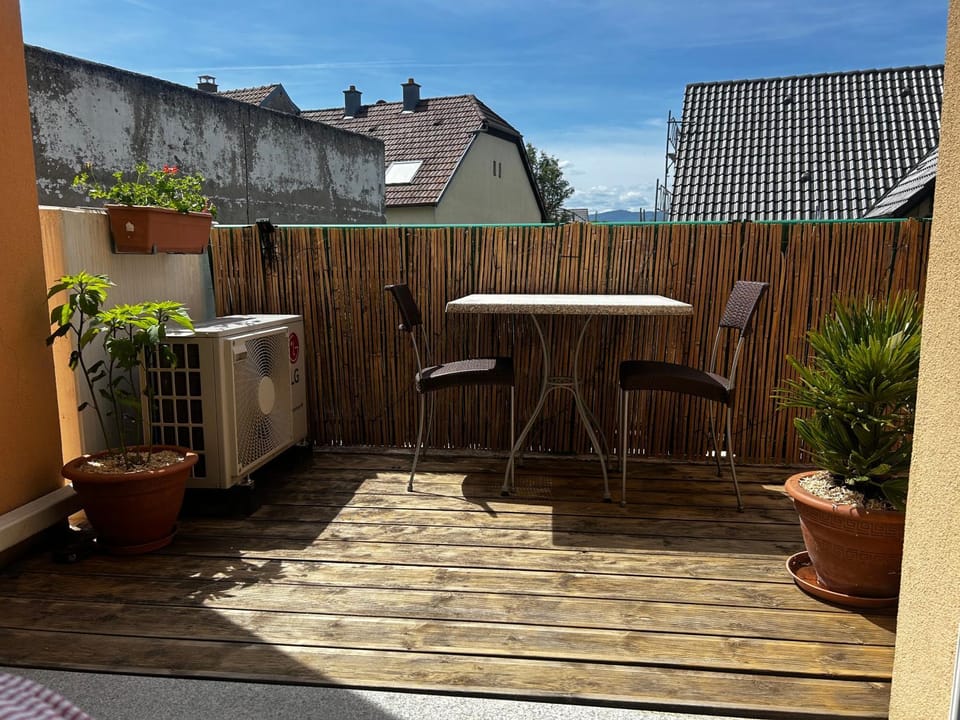 L appart - à 10 min de Colmar - parking et garage gratuit - ascenseur & clim Apartment in Grand Est