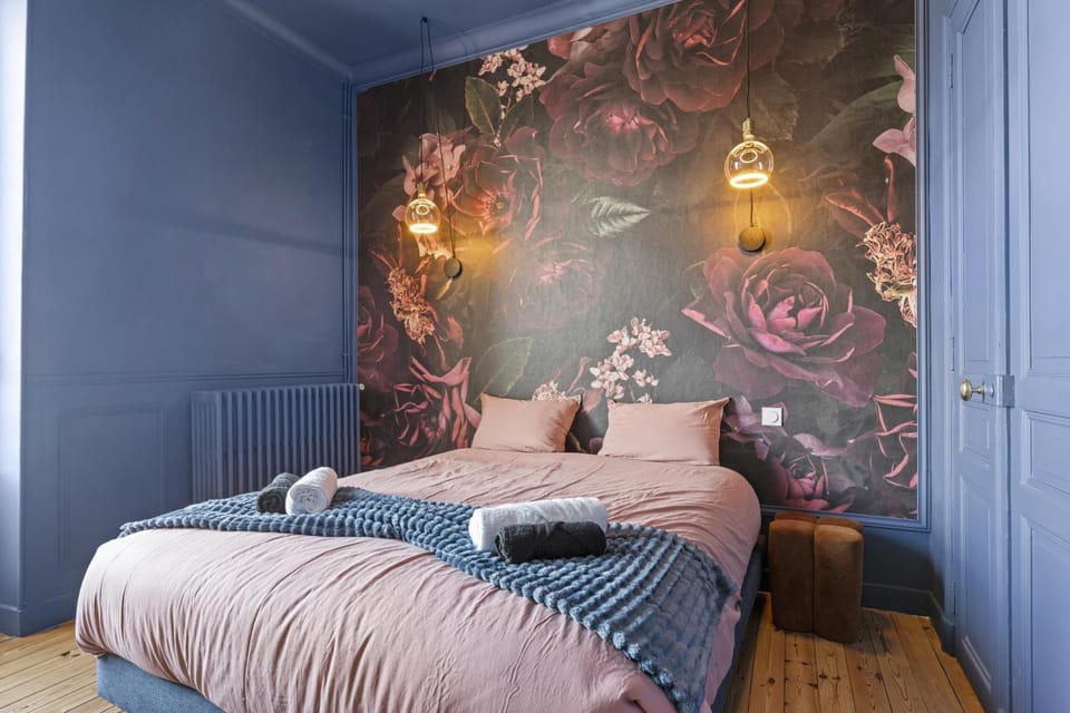 Bed, Photo of the whole room, Bedroom