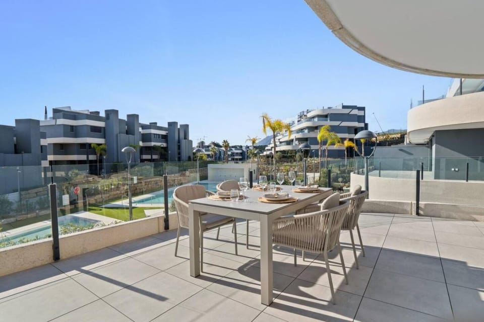 Day, View (from property/room), Balcony/Terrace, Balcony/Terrace, Dining area, Pool view