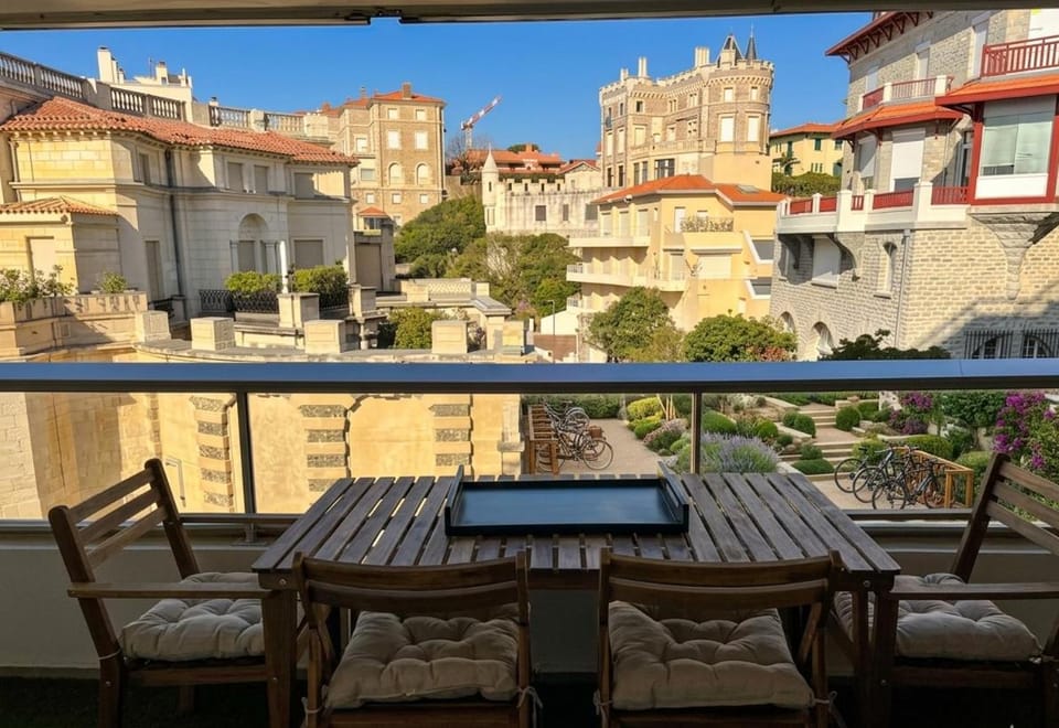 Imperial - Biarritz, ocean view, terrace- Apartment in Biarritz