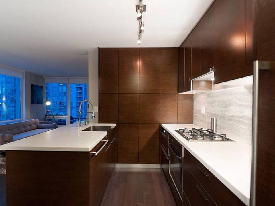 Modern Corner apartment in downtown Apartment in Vancouver