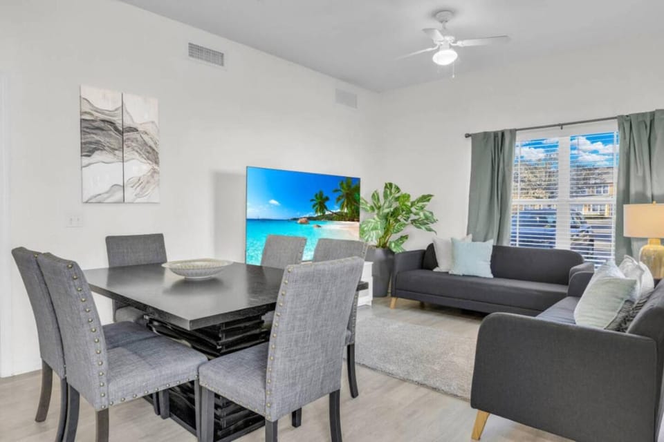 4 Bedroom 3 Bathroom Villas At Seven Dwarfs 24-107 House in Kissimmee