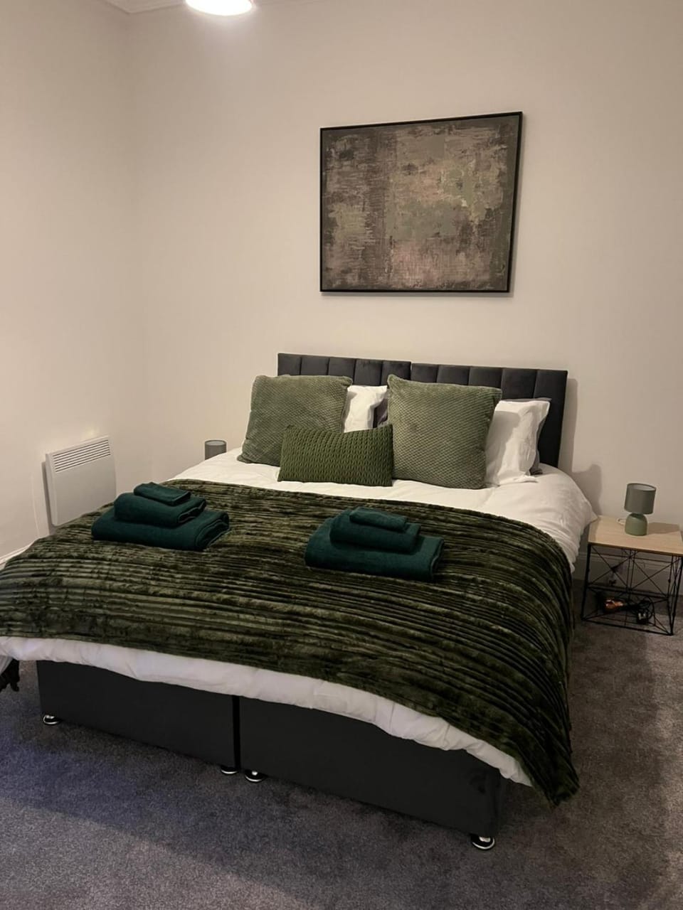 Parking - Sleep 3 - 1 Bedroom - Easy Access Apartment in Edinburgh