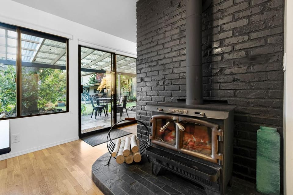 Ranch house in Bridal Trails House in Kirkland
