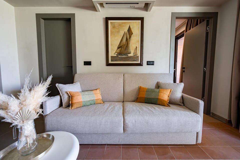 Euphoria Villa, 9 bdrs with private pools, beachfront Villa in Halkidiki