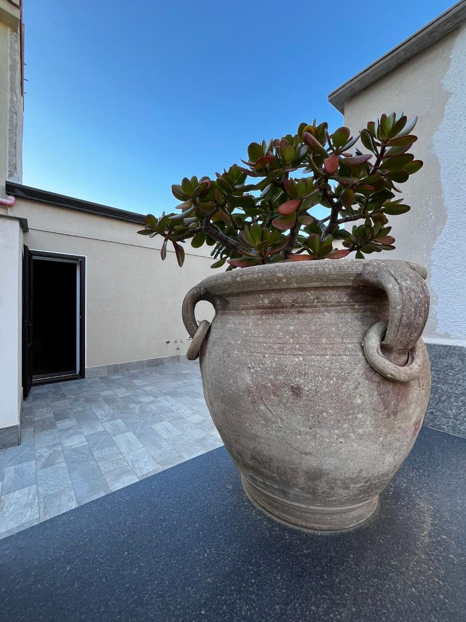 Property building, Balcony/Terrace