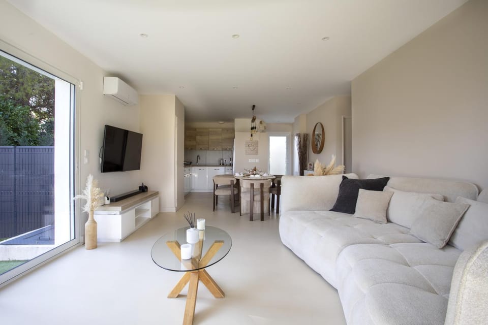Villa Lecko House avec Piscine Villa in Antibes
