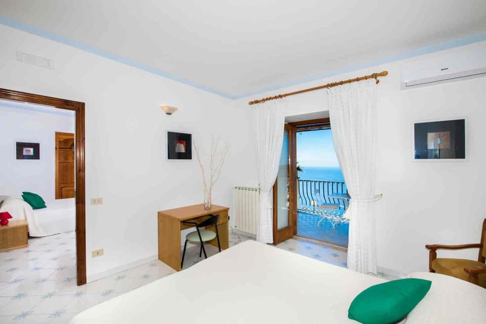 Bedroom, Sea view