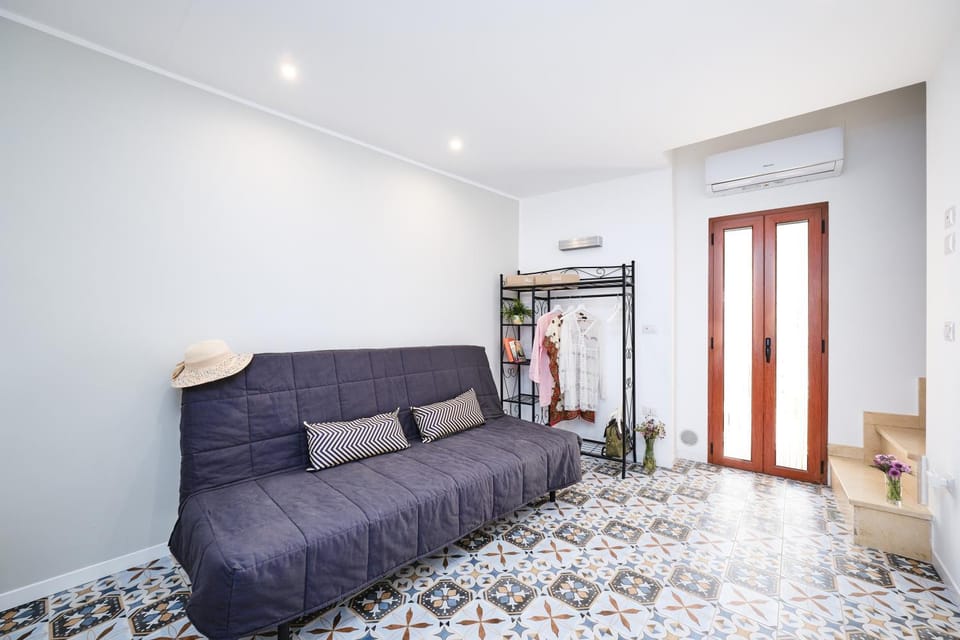 Living room, air conditioner