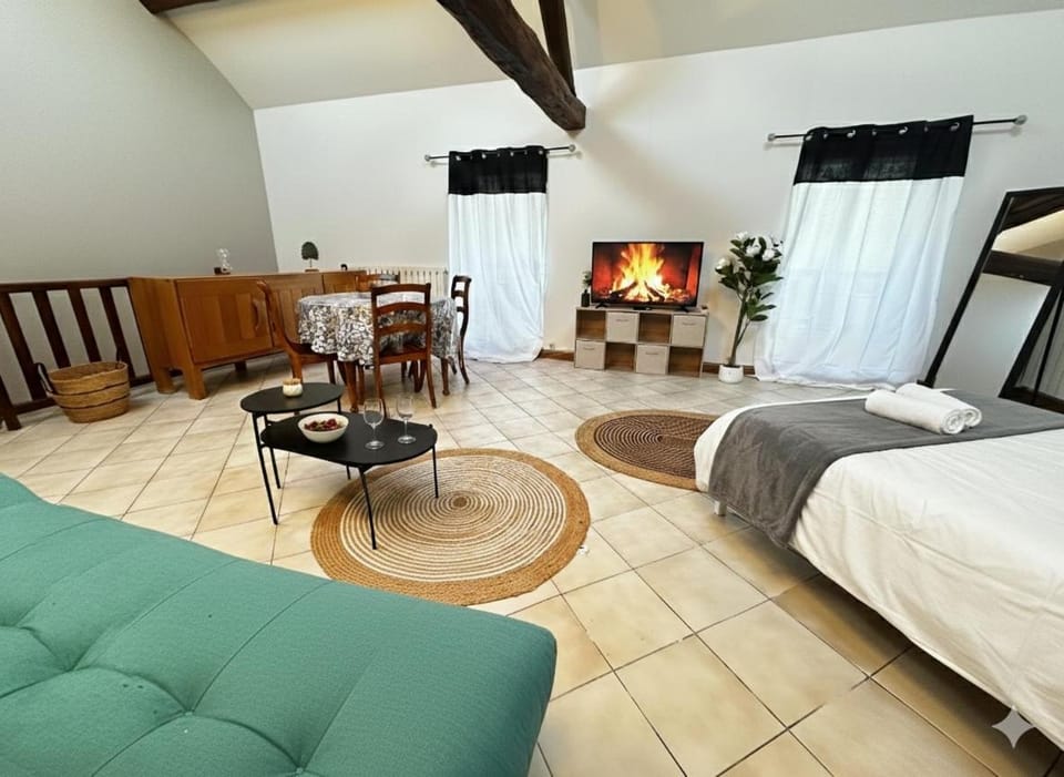 Station Studio - Proche RER A - Wifi Apartment in Noisy-le-Grand