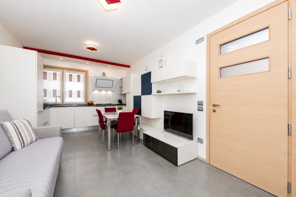 TV and multimedia, Kitchen or kitchenette, Living room, Dining area