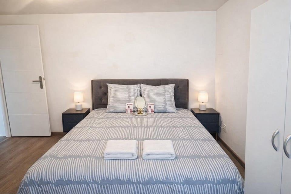Duplex spacieux de 130 m2 Centre-ville et plage à 400 m Apartment in Le Portel