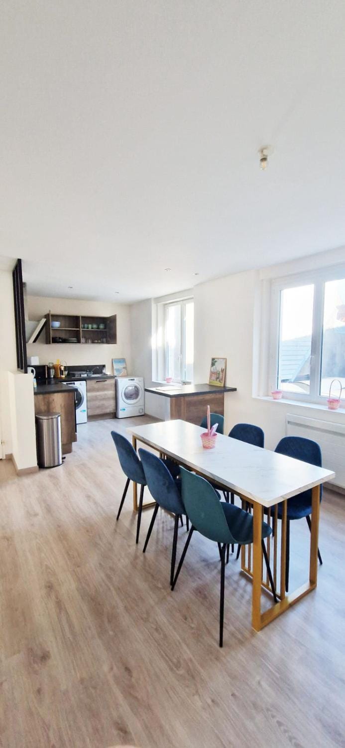 Duplex spacieux de 130 m2 Centre-ville et plage à 400 m Apartment in Le Portel