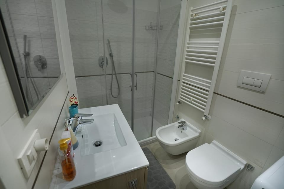 centro storico di rho - vicino stazione - 10 minuti da rho-fiera Apartment in Rho