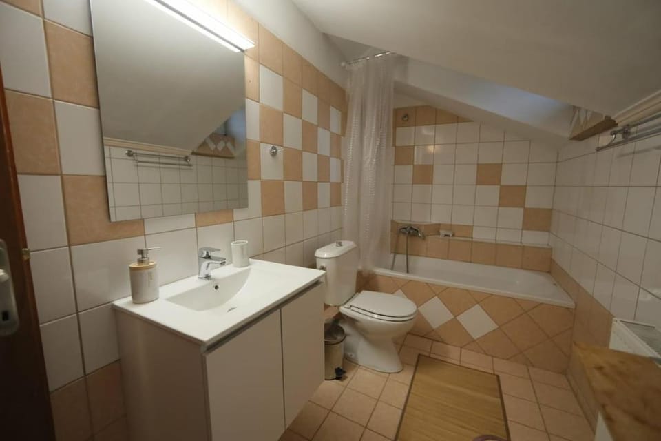 Bathroom, Bath