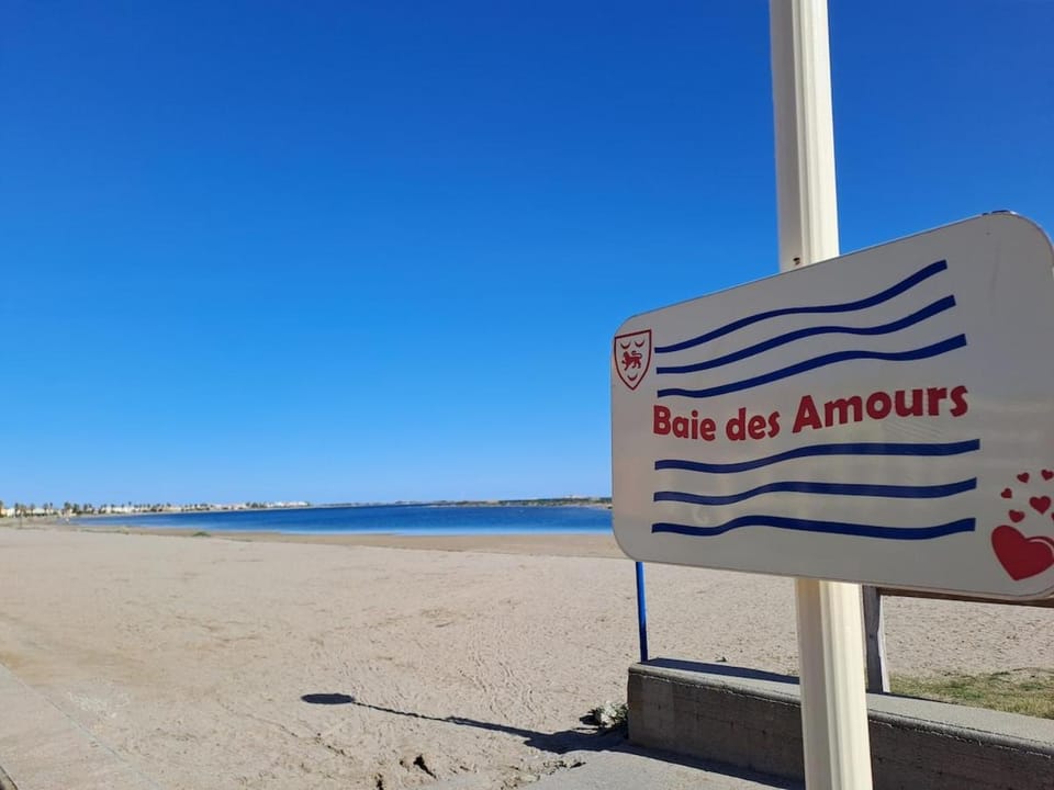 Appartement vue mer au pied de la plage Apartment in Gruissan