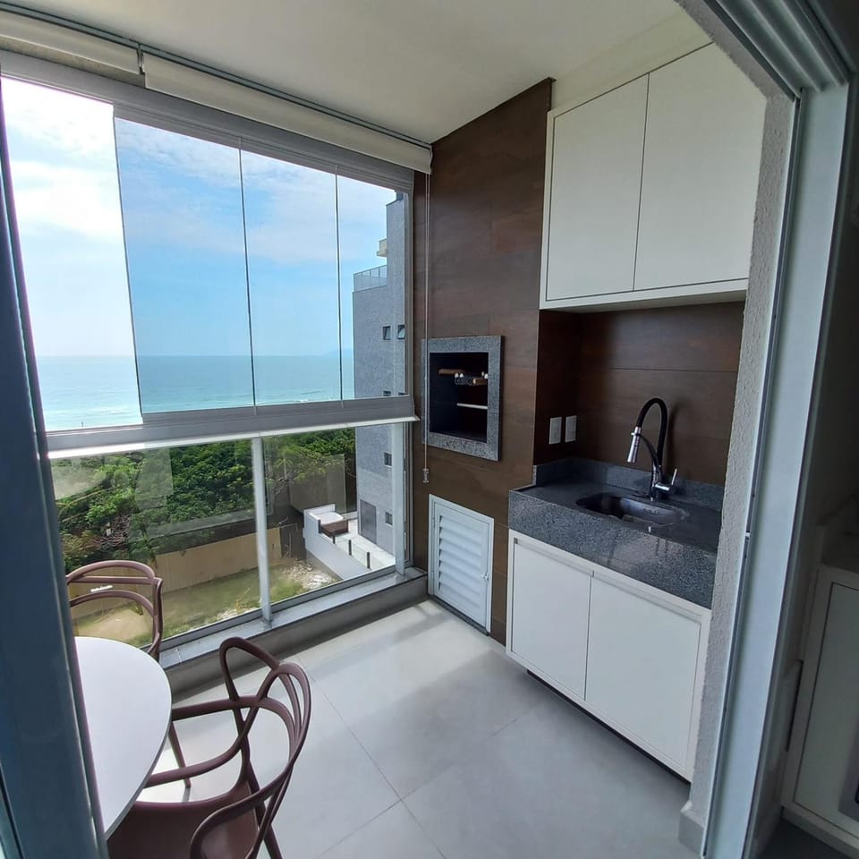 Apartamento frente mar Praia Grande Apartment in Florianopolis